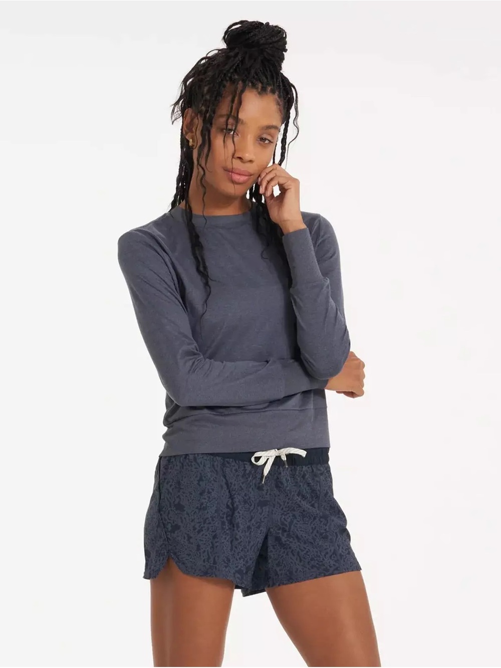 Vuori || Daydream Crew Lightweight Sweatshirt in Heather Blue Large